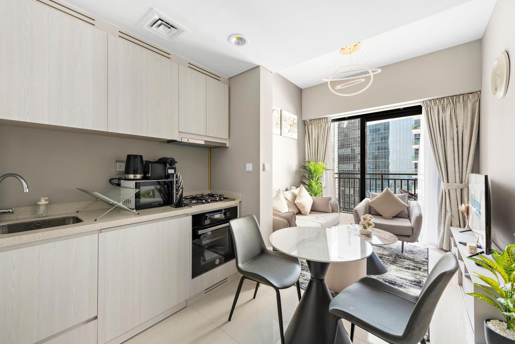 Aliving Stylish 1br Zada Tower Business Bay-1617 Apartment Dubai